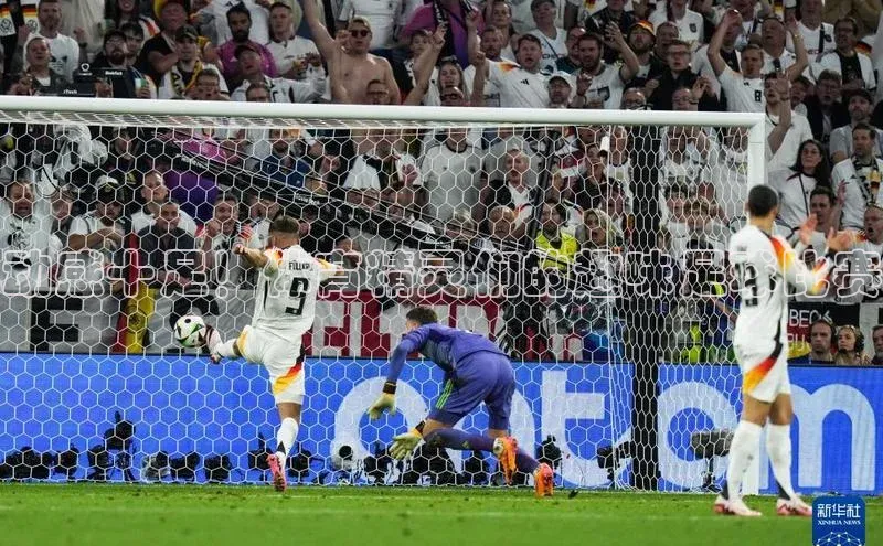 星欧平台官方网站入口天键股份动感十足！体育精灵们的趣味足球比赛